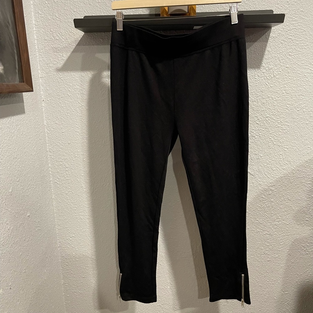 Women’s black Buffalo leggings - Picture 2 of 5